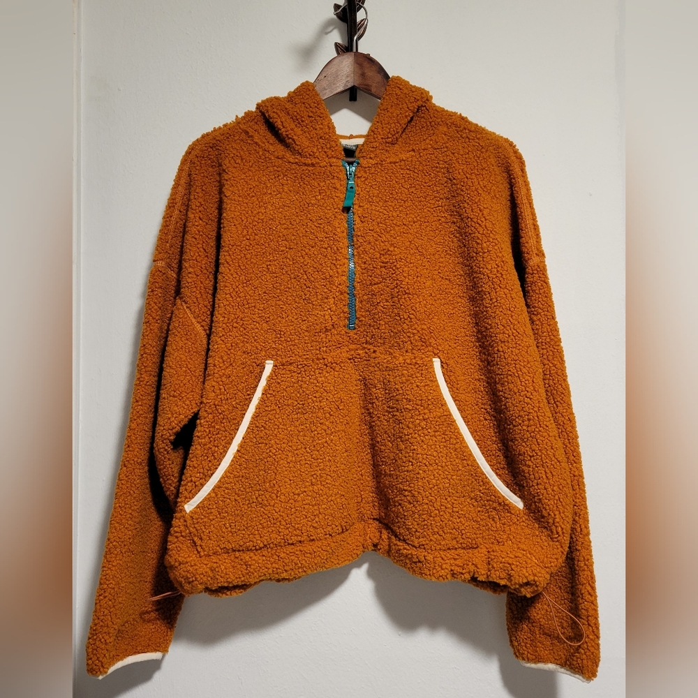 Womens Wild Fable 1/2 Zip Hooded Sherpa Pullover.  XL.  Rust.